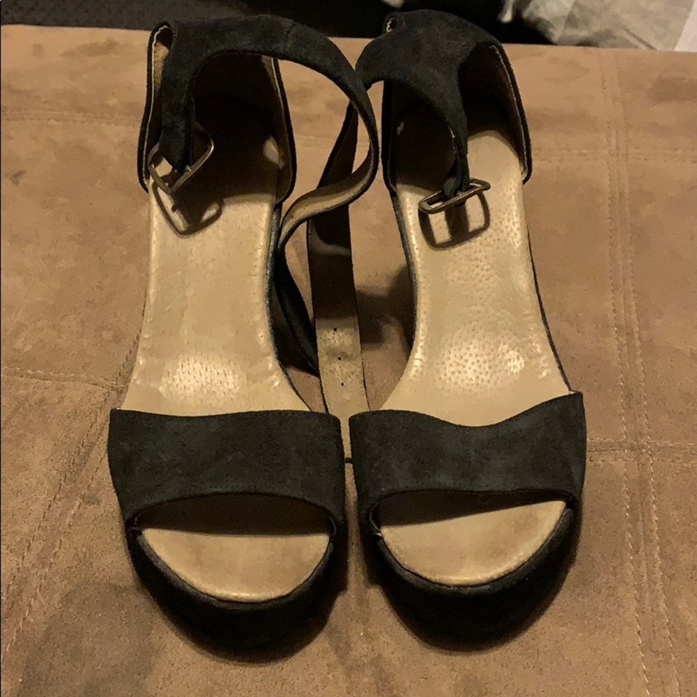 Black high heels size 8 US